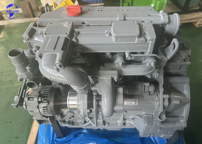 Gloednieuwe BF4M2012C / BF4M2012-motor 98 kW, 2100 tpm voor trilwalsen.