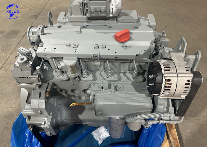 Gloednieuwe BF4M2012C / BF4M2012-motor 98 kW, 2100 tpm voor trilwalsen.