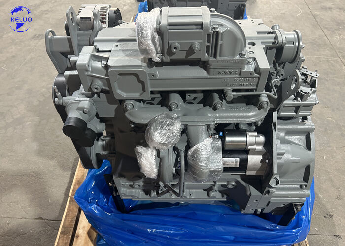 Gloednieuwe BF4M2012C / BF4M2012-motor 98 kW, 2100 tpm voor trilwalsen.